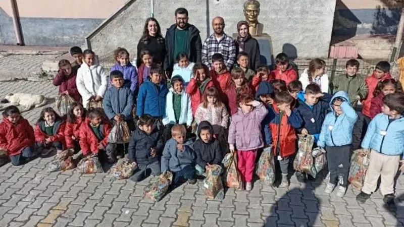 Niğde de öğrencileri sevindirdiler 
