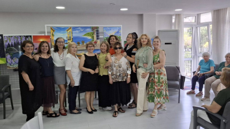 İzmir'de Yılın Sanat Olayı Büyük Ses Getirdi..